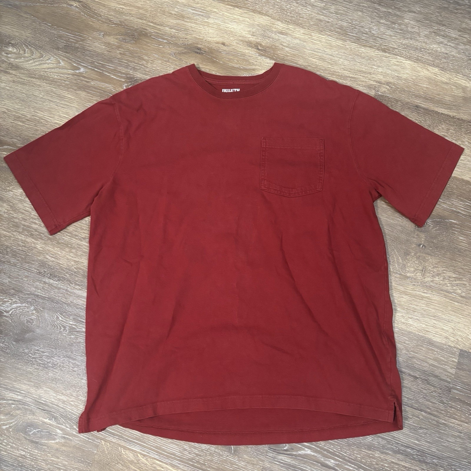 Duluth Trading Co. Men's Shirt Size L Red Used Relaxed Fit Longtail T Shirt